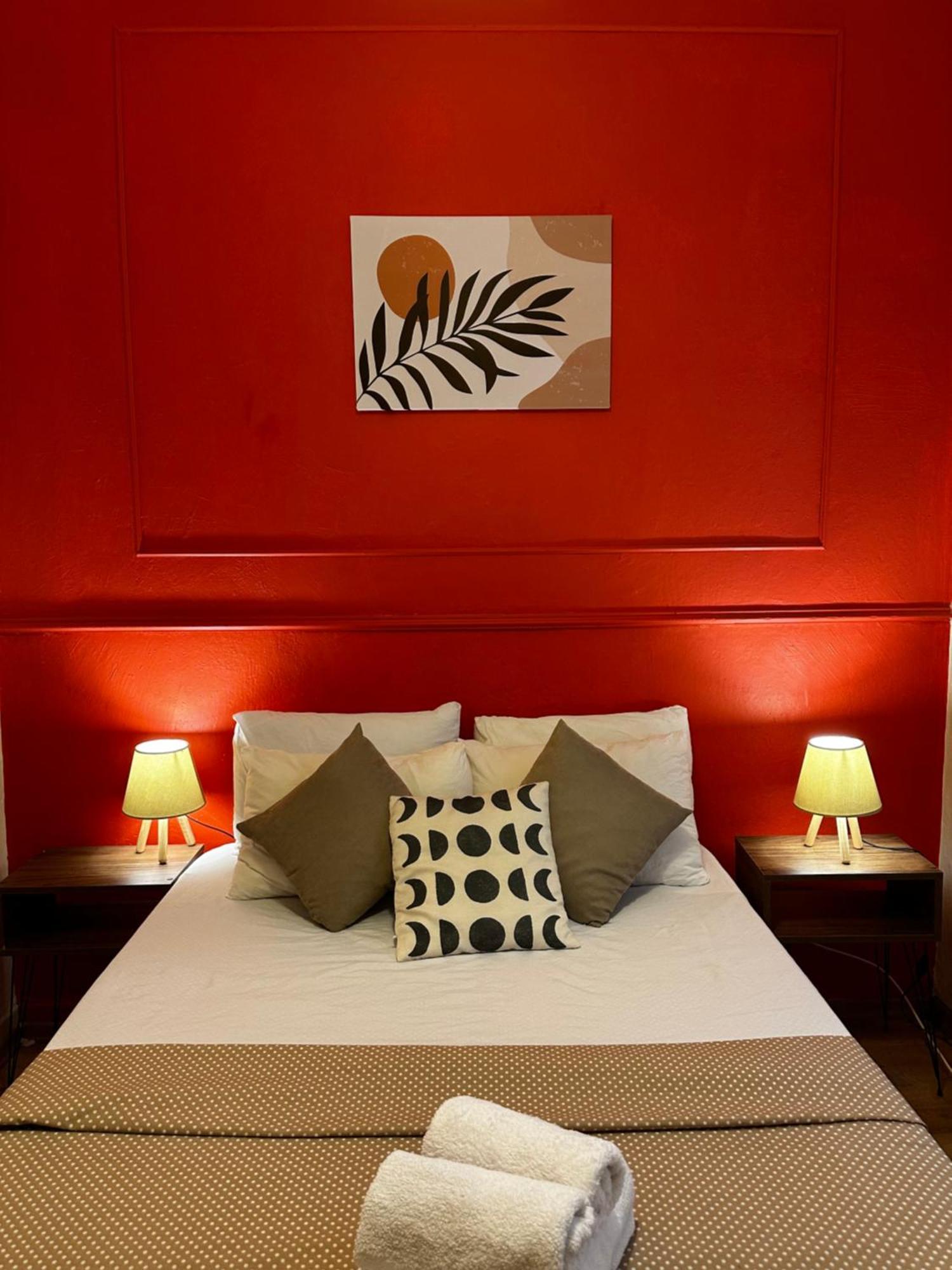 In Great Location In Kadikoy Seaside W. Amazing Shared Terrace Appart hôtel Istambul